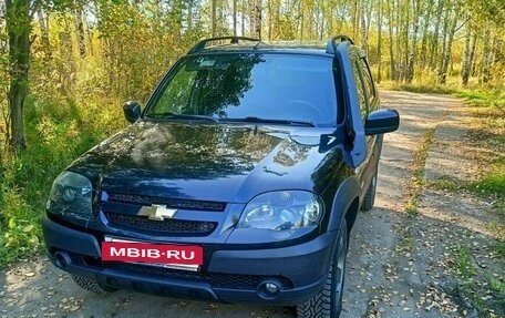 Chevrolet Niva I рестайлинг, 2017 год, 719 000 рублей, 7 фотография