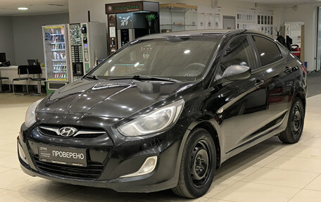 Hyundai Solaris II рестайлинг, 2013 год, 650 000 рублей, 5 фотография