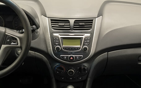 Hyundai Solaris II рестайлинг, 2013 год, 650 000 рублей, 19 фотография