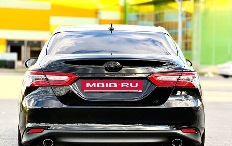 Toyota Camry, 2018 год, 2 400 000 рублей, 6 фотография