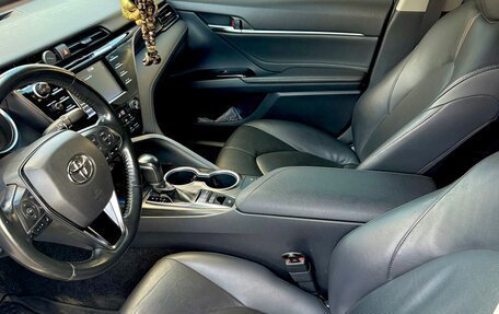 Toyota Camry, 2018 год, 2 400 000 рублей, 21 фотография