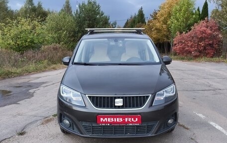SEAT Alhambra II рестайлинг, 2014 год, 2 400 000 рублей, 1 фотография