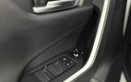 Toyota RAV4, 2020 год, 3 590 000 рублей, 12 фотография