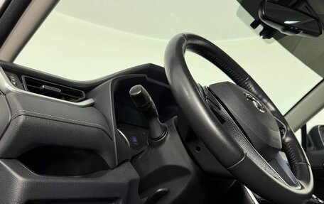 Toyota RAV4, 2020 год, 3 590 000 рублей, 11 фотография
