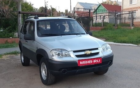 Chevrolet Niva I рестайлинг, 2009 год, 430 000 рублей, 2 фотография