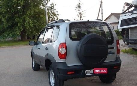 Chevrolet Niva I рестайлинг, 2009 год, 430 000 рублей, 5 фотография