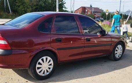 Opel Vectra B рестайлинг, 1998 год, 220 000 рублей, 3 фотография