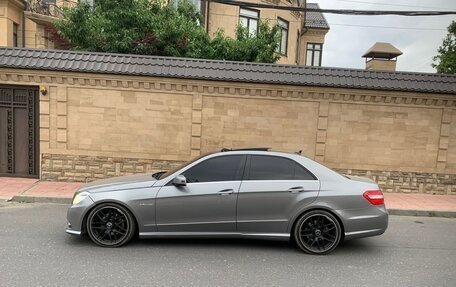 Mercedes-Benz E-Класс, 2010 год, 1 695 000 рублей, 2 фотография