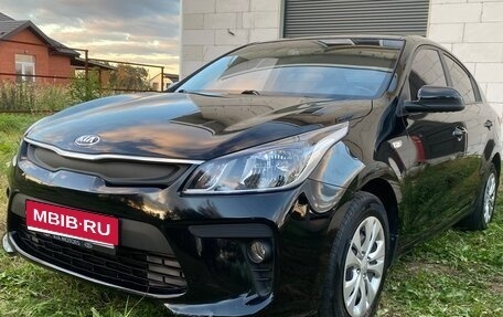 KIA Rio IV, 2018 год, 1 380 000 рублей, 3 фотография