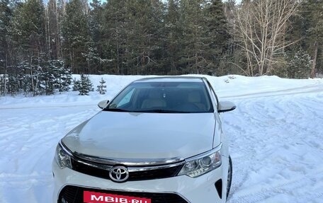 Toyota Camry, 2016 год, 2 200 000 рублей, 11 фотография