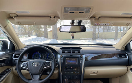 Toyota Camry, 2016 год, 2 200 000 рублей, 10 фотография