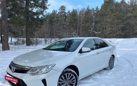 Toyota Camry, 2016 год, 2 200 000 рублей, 12 фотография