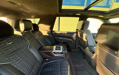 Cadillac Escalade V, 2021 год, 9 999 000 рублей, 16 фотография