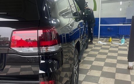 Toyota Land Cruiser 200, 2018 год, 6 700 000 рублей, 3 фотография