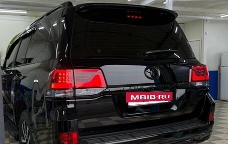 Toyota Land Cruiser 200, 2018 год, 6 700 000 рублей, 7 фотография