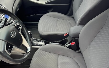 Hyundai Solaris II рестайлинг, 2012 год, 730 000 рублей, 9 фотография