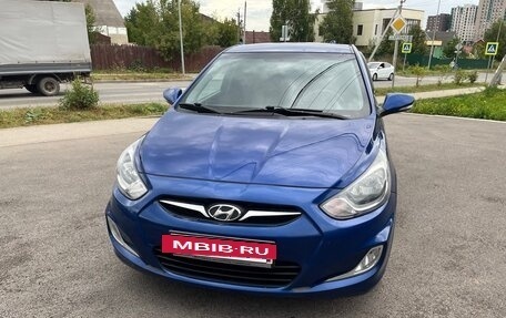 Hyundai Solaris II рестайлинг, 2012 год, 730 000 рублей, 2 фотография