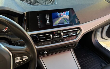 BMW 3 серия, 2019 год, 2 940 000 рублей, 14 фотография