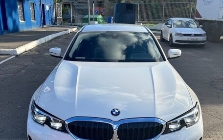 BMW 3 серия, 2019 год, 2 940 000 рублей, 11 фотография