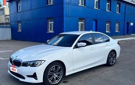 BMW 3 серия, 2019 год, 2 940 000 рублей, 10 фотография
