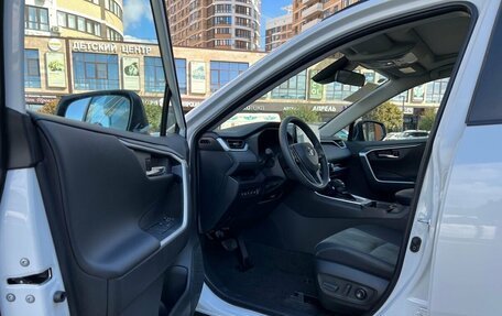 Toyota RAV4, 2025 год, 4 290 000 рублей, 9 фотография