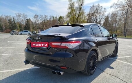Toyota Camry, 2019 год, 2 650 000 рублей, 4 фотография