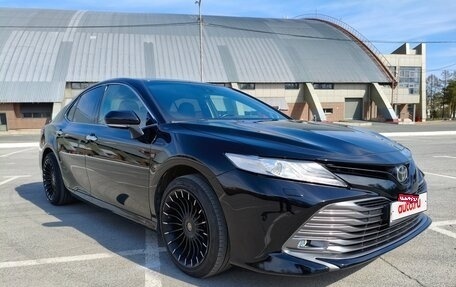 Toyota Camry, 2019 год, 2 650 000 рублей, 8 фотография