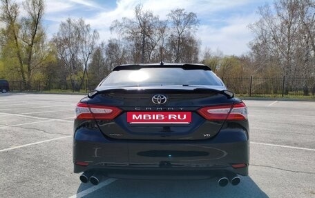 Toyota Camry, 2019 год, 2 650 000 рублей, 3 фотография