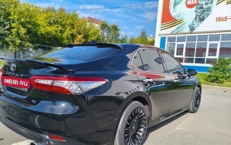 Toyota Camry, 2019 год, 2 650 000 рублей, 18 фотография