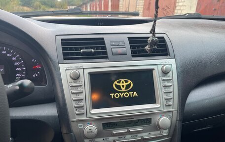 Toyota Camry, 2010 год, 800 000 рублей, 7 фотография