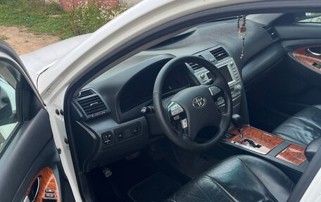Toyota Camry, 2010 год, 800 000 рублей, 6 фотография