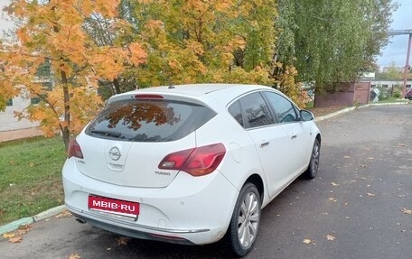 Opel Astra J, 2012 год, 710 000 рублей, 1 фотография