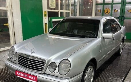 Mercedes-Benz E-Класс, 1997 год, 770 000 рублей, 5 фотография