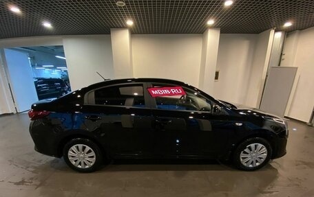 KIA Rio IV, 2020 год, 1 640 000 рублей, 2 фотография