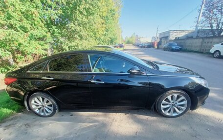 Hyundai Sonata VI, 2011 год, 980 000 рублей, 6 фотография