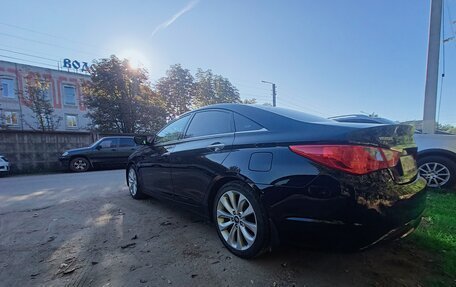 Hyundai Sonata VI, 2011 год, 980 000 рублей, 8 фотография