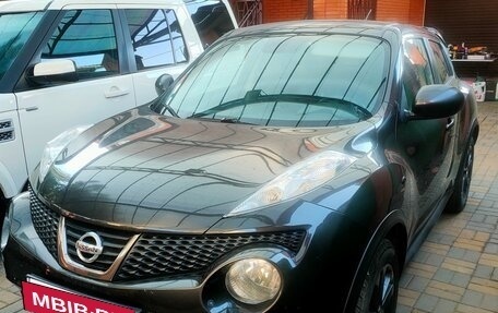 Nissan Juke II, 2011 год, 900 000 рублей, 2 фотография