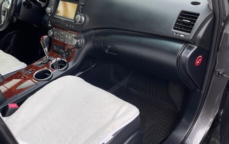 Toyota Highlander III, 2012 год, 1 999 999 рублей, 12 фотография
