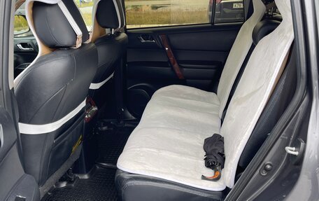 Toyota Highlander III, 2012 год, 1 999 999 рублей, 20 фотография