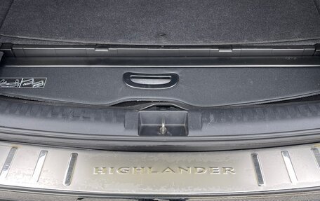 Toyota Highlander III, 2012 год, 1 999 999 рублей, 24 фотография