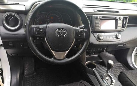 Toyota RAV4, 2013 год, 1 600 000 рублей, 5 фотография