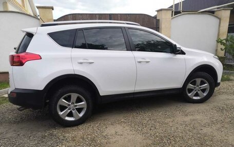 Toyota RAV4, 2013 год, 1 600 000 рублей, 2 фотография