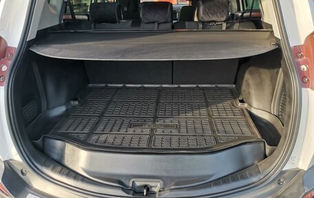 Toyota RAV4, 2013 год, 1 600 000 рублей, 6 фотография