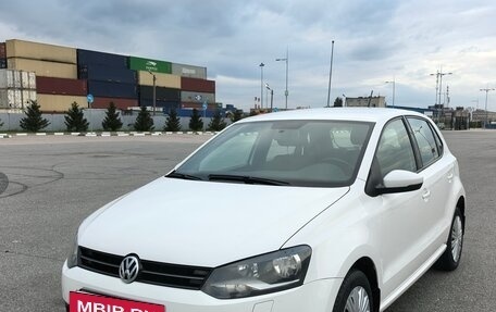 Volkswagen Polo VI (EU Market), 2012 год, 875 000 рублей, 2 фотография