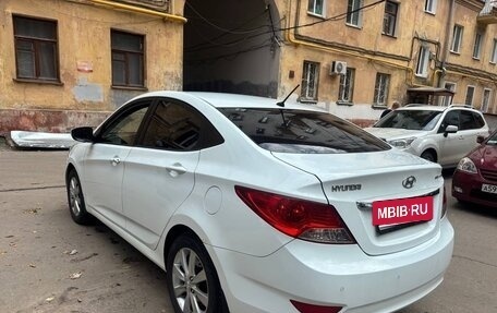 Hyundai Solaris II рестайлинг, 2011 год, 710 000 рублей, 4 фотография