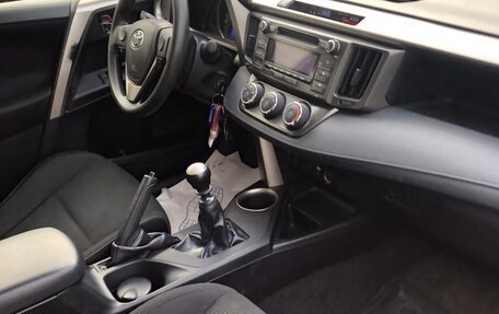 Toyota RAV4, 2013 год, 1 590 000 рублей, 13 фотография