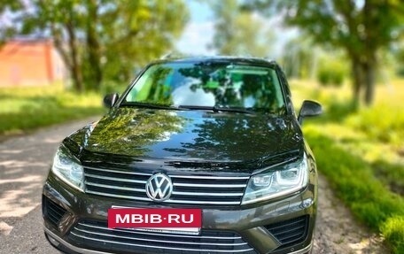 Volkswagen Touareg III, 2016 год, 3 075 000 рублей, 2 фотография
