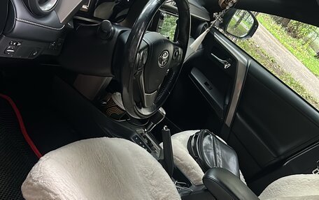 Toyota RAV4, 2018 год, 2 700 000 рублей, 5 фотография