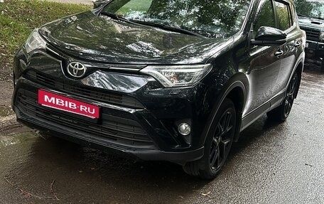 Toyota RAV4, 2018 год, 2 700 000 рублей, 7 фотография