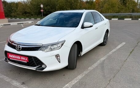 Toyota Camry, 2018 год, 2 300 000 рублей, 3 фотография